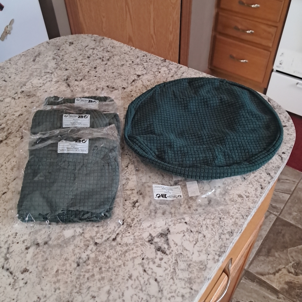 Tongina Brand New 4 Pack Round Ribbed Bar Stool/Chair Seat Covers Hunter Green